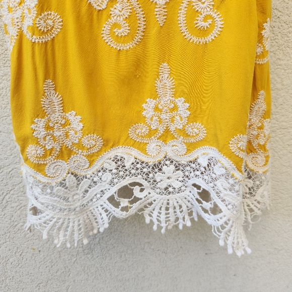 IT'S PINK Women’s Tank Top Size Large Yellow Lace Embroidery Whimsigoth Babydoll - Picture 5 of 10